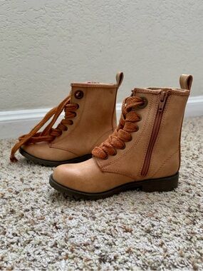Cat & Jack Tan Lace-Up Zip Combat Boots